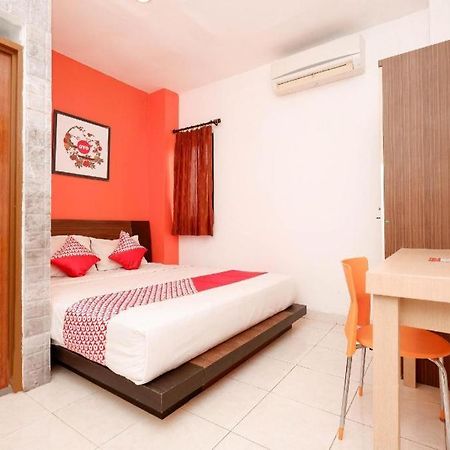 Oyo 1251 Residence 8 Семаранг Екстериор снимка