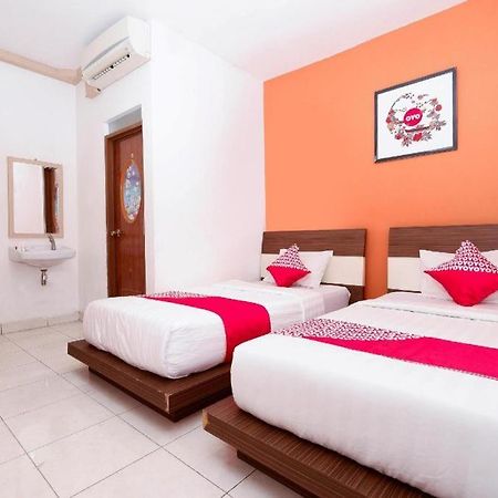 Oyo 1251 Residence 8 Семаранг Екстериор снимка