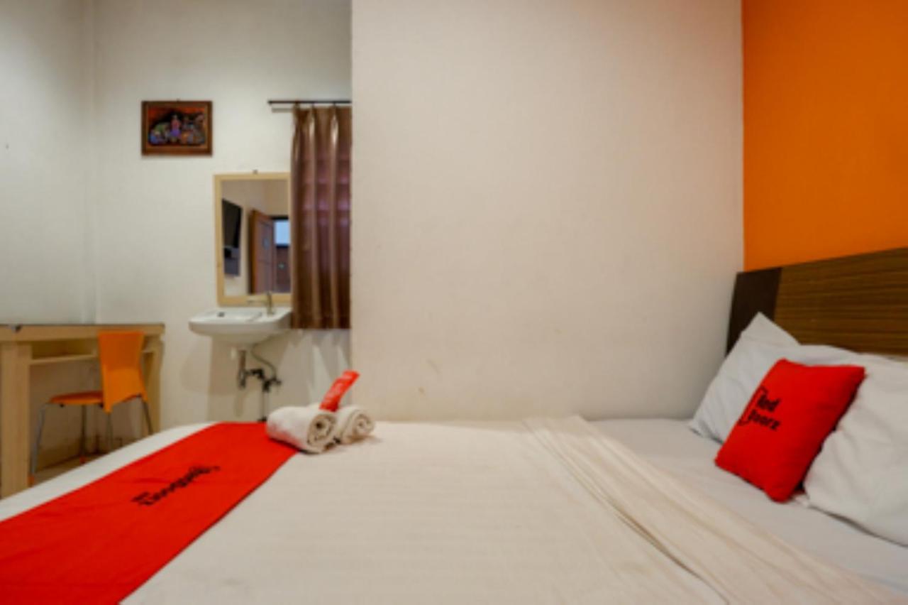 Oyo 1251 Residence 8 Семаранг Екстериор снимка