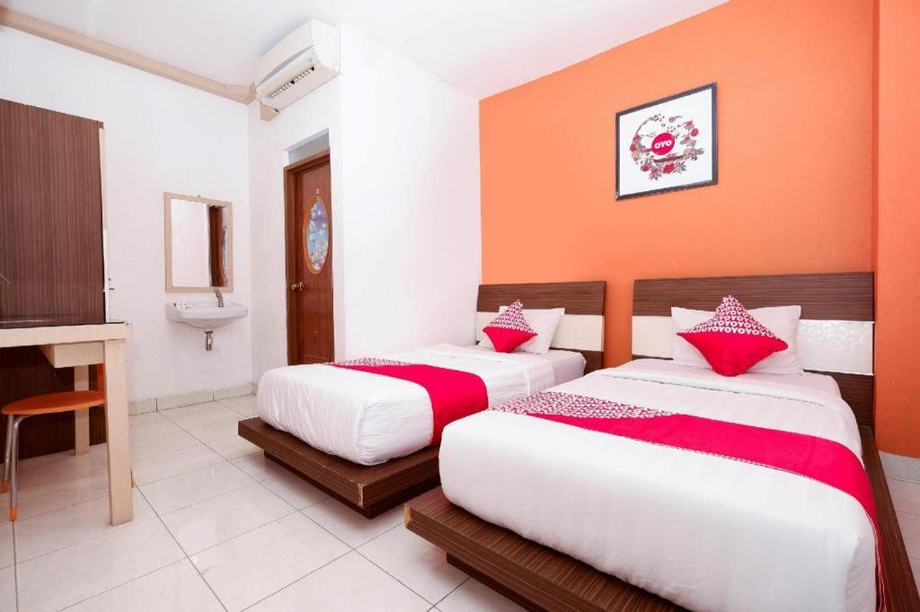 Oyo 1251 Residence 8 Семаранг Екстериор снимка