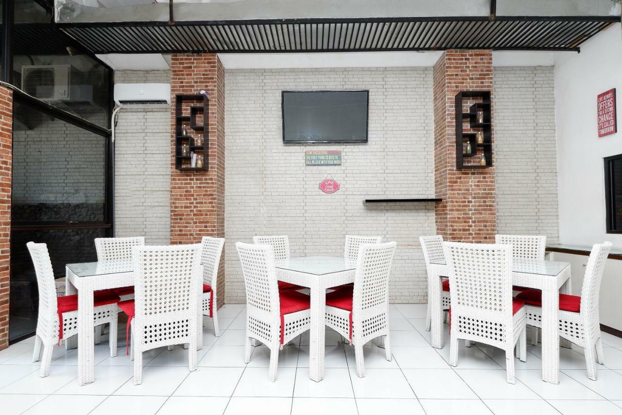 Oyo 1251 Residence 8 Семаранг Екстериор снимка